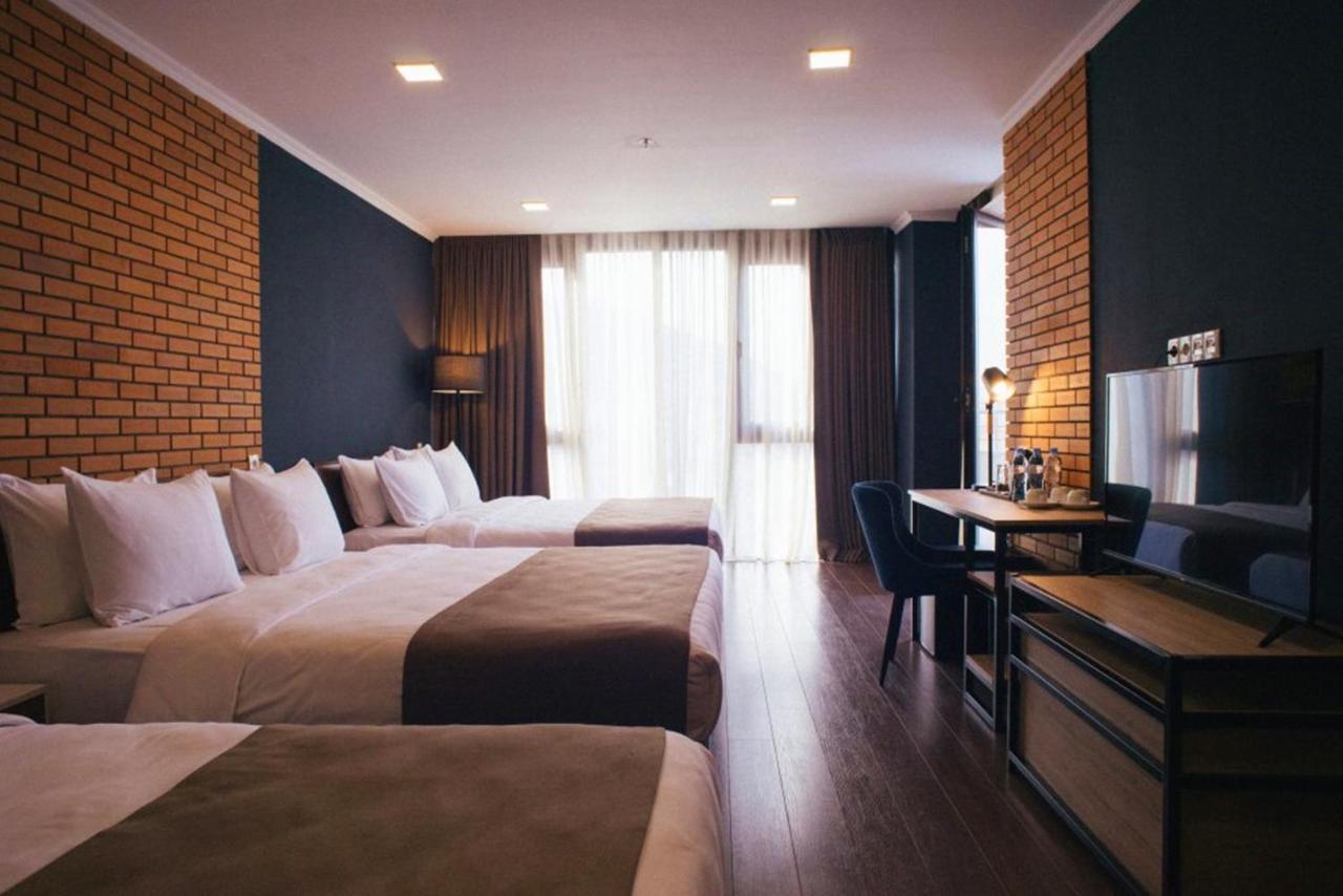 Bricks Hotel Tbiliszi Kültér fotó