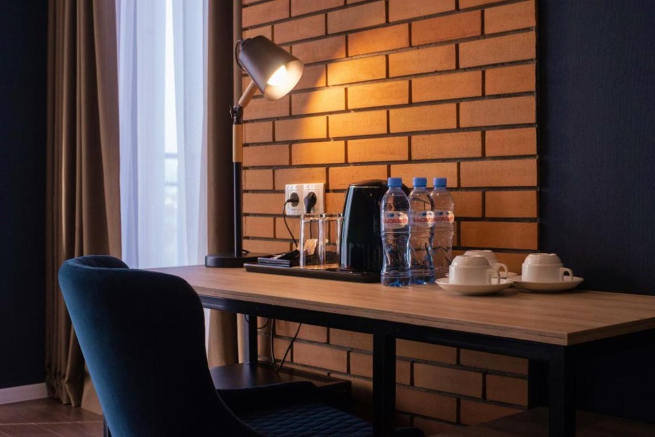 Bricks Hotel Tbiliszi Kültér fotó