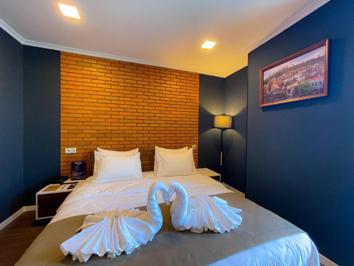 Bricks Hotel Tbiliszi Kültér fotó