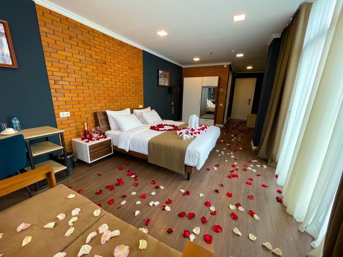 Bricks Hotel Tbiliszi Kültér fotó