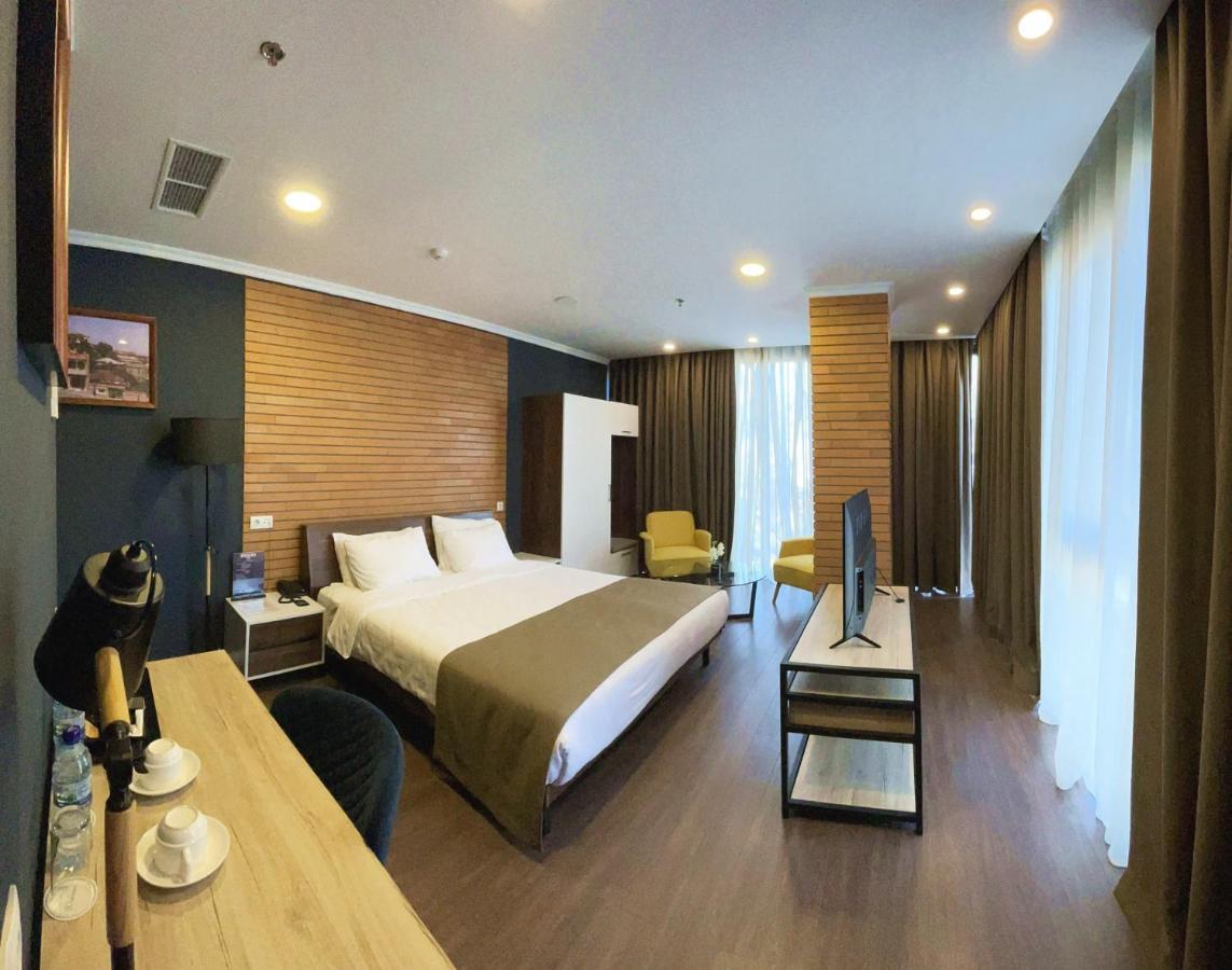Bricks Hotel Tbiliszi Kültér fotó